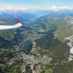 Flugwegposition um 12:48:34: Aufgenommen in der Nähe von Albula, Schweiz in 3318 Meter
